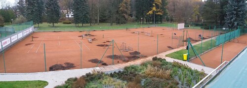 Přípravné práce na tenisových dvorcích 4–6